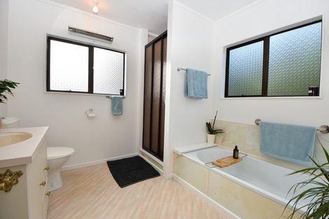 Photo of property in 3/13 Dixon Street, Carterton, 5713