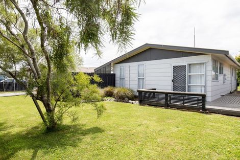 Photo of property in 32 Mahana Road, Ngatea, 3503