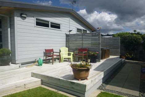 Photo of property in 211 Given Avenue, Whangamata, 3620