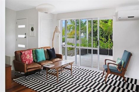 Photo of property in 38 Wellesley Road, Mangere Bridge, Auckland, 2022