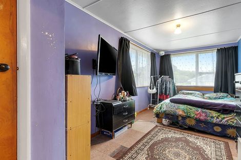 Photo of property in 19 Dimock Street, Titahi Bay, Porirua, 5022