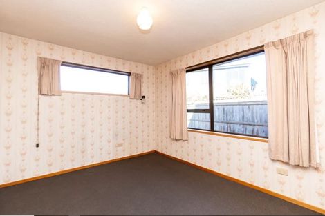 Photo of property in 1/24 Sawtell Place, Northcote, Christchurch, 8052