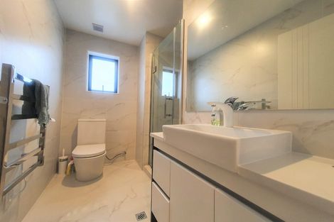 Photo of property in 7 Lilac Lane, Oteha, Auckland, 0632