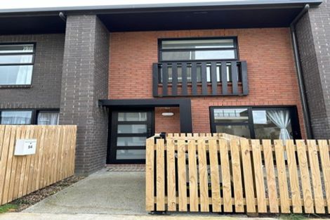 Photo of property in 54 Rauemi Way, Te Atatu South, Auckland, 0610