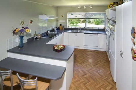 Photo of property in 144 Matua Road, Huapai, Kumeu, 0810