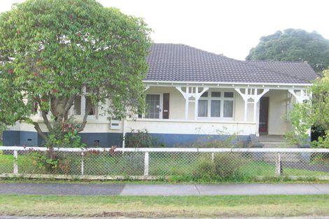 Photo of property in 38 Coles Crescent, Papakura, 2110