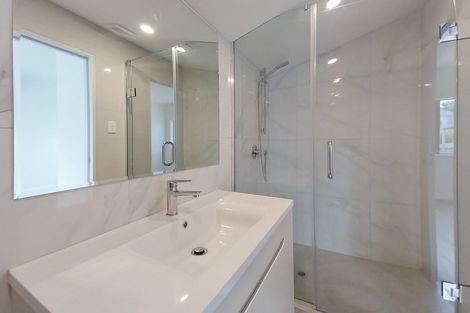 Photo of property in 57c Pleasant Road, Glen Eden, Auckland, 0602