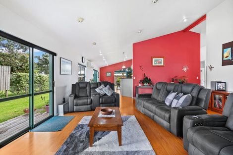 Photo of property in 4 Ringer Avenue, Matapouri, Whangarei, 0173