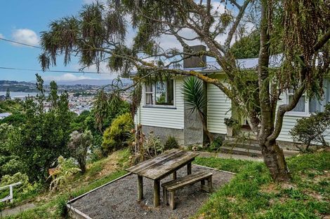Photo of property in 5 Dunedin Terrace, Melrose, Wellington, 6023