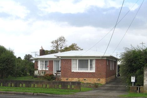 Photo of property in 72 Matipo Road, Te Atatu Peninsula, Auckland, 0610
