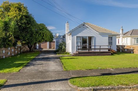 Photo of property in 34 Bowen Street, Levin, 5510