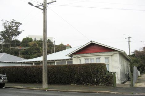 Photo of property in 3 Royal Crescent, Saint Kilda, Dunedin, 9012
