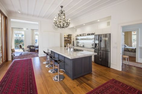 Photo of property in 12 Jubilee Avenue, Devonport, Auckland, 0624