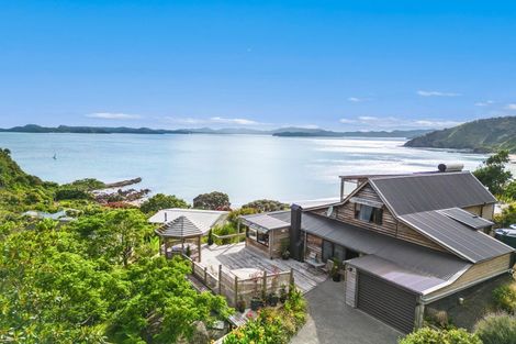 Photo of property in 2 Queens View Road, Russell, 0202