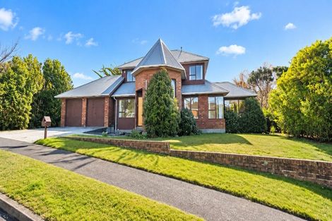 Photo of property in 2 Eclipse Lane, Whitby, Porirua, 5024