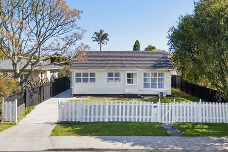 Photo of property in 15 Rice Crescent, Papakura, 2110