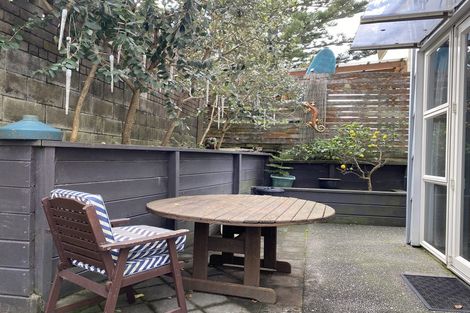 Photo of property in 221 Papamoa Beach Road, Papamoa Beach, Papamoa, 3118