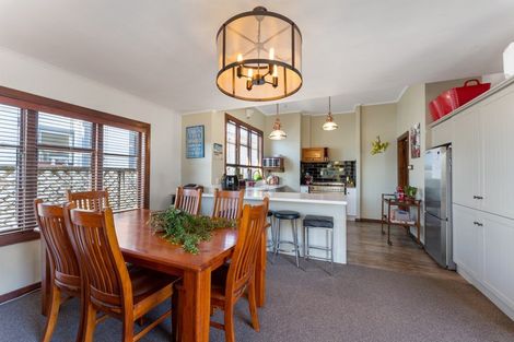 Photo of property in 228 Devon Street West, New Plymouth, 4310