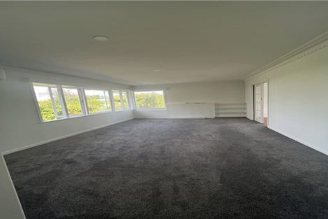 Photo of property in 31 Grassways Avenue, Pakuranga, Auckland, 2010