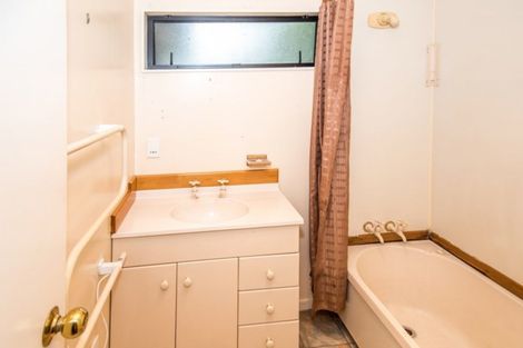 Photo of property in 101 Mcrobbie Road, Kingseat, Papakura, 2580