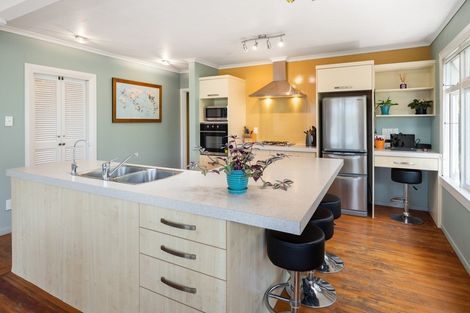 Photo of property in 9 Lincoln Street, Picton, 7220