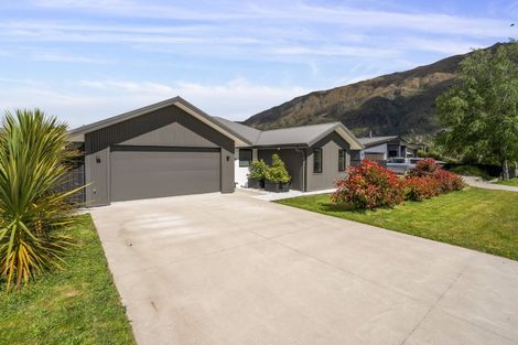 Photo of property in Lakefield Estate, 80 Kent Street, Kingston, 9793