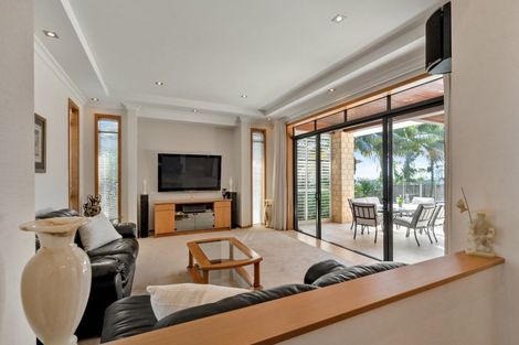 Photo of property in 39 Armstrong Farm Drive, East Tamaki Heights, Auckland, 2016