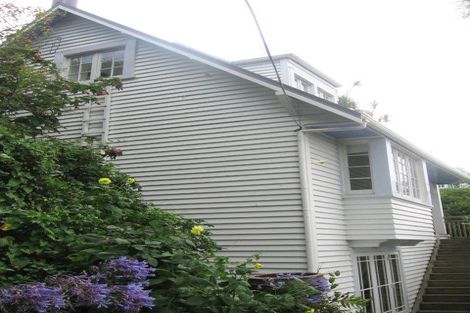 Photo of property in 9 Northland Road, Northland, Wellington, 6012