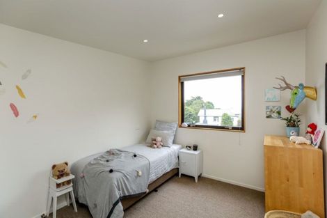 Photo of property in 76 Cutfield Road, New Plymouth, 4310