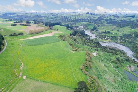 Photo of property in 1 Takapari Road, Pohangina, Ashhurst, 4884