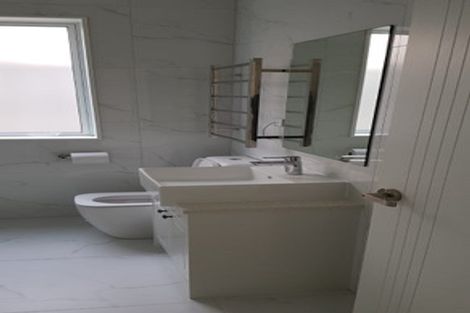 Photo of property in 5 Bruckless Drive, Flat Bush, Auckland, 2019