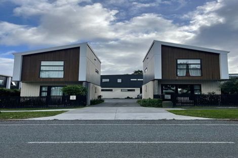 Photo of property in 4/89 Beach Road, Te Atatu Peninsula, 0610