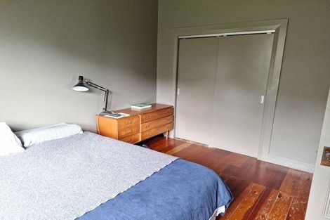 Photo of property in 24 Lincoln Street, Brooklyn, Wellington, 6021