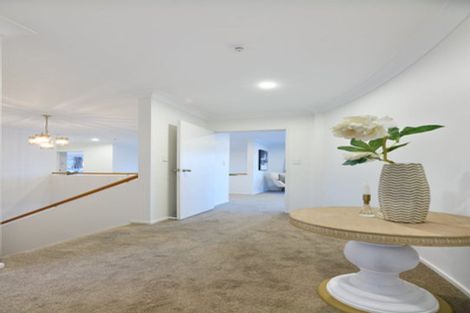 Photo of property in 14 Belleaire Court, West Harbour, Auckland, 0618