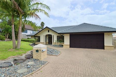 Photo of property in 33 Annalong Road, Dannemora, Auckland, 2016