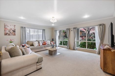 Photo of property in 18 Tollana Road, Te Atatu Peninsula, Auckland, 0610