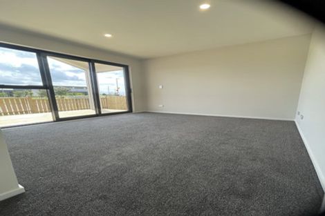 Photo of property in 20 Rorotu Avenue, Karaka, Papakura, 2113
