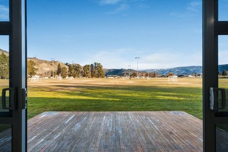 Photo of property in 9 Sunhaven Cove, Cromwell, 9310