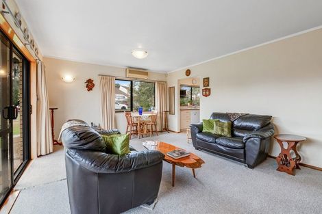 Photo of property in 5 Pengelly Place, Parakai, 0830