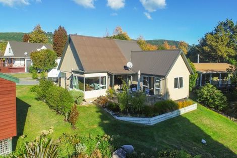 Photo of property in 68 Kinloch Road, Kinloch, Taupo, 3377