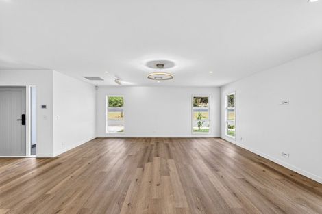 Photo of property in 2 Mohaka Street, Poraiti, 4112