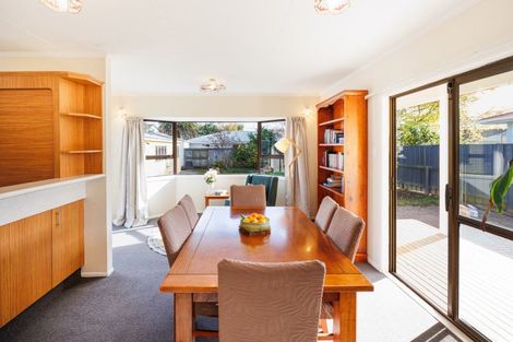 Photo of property in 2 Oban Place, Awapuni, Palmerston North, 4412