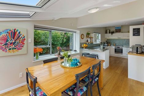 Photo of property in 7 Kawau Grove, Waikanae Beach, Waikanae, 5036