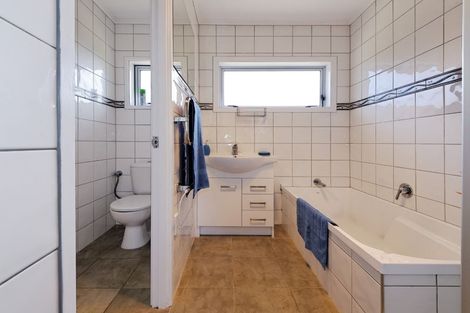 Photo of property in 17 Lipscombe Avenue, Papatoetoe, Auckland, 2025