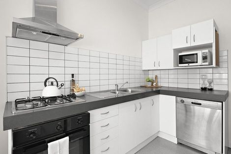 Photo of property in 20 Kenwyn Terrace, Newtown, Wellington, 6021