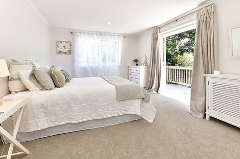 Photo of property in 966b Whangaparaoa Road, Manly, Whangaparaoa, 0930