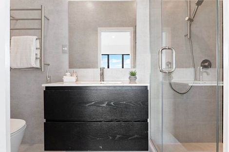 Photo of property in 5/122 Archibald Road, Kelston, Auckland, 0602