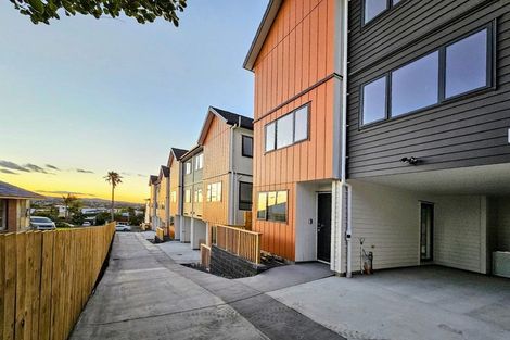 Photo of property in 8 Lewis Road, Pakuranga, Auckland, 2010