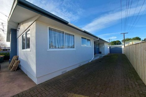 Photo of property in 15 Manu Crescent, Upper Vogeltown, New Plymouth, 4310