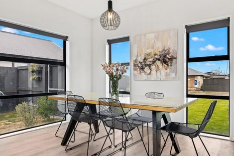 Photo of property in 17 Guyon Street, Marshland, Christchurch, 8083